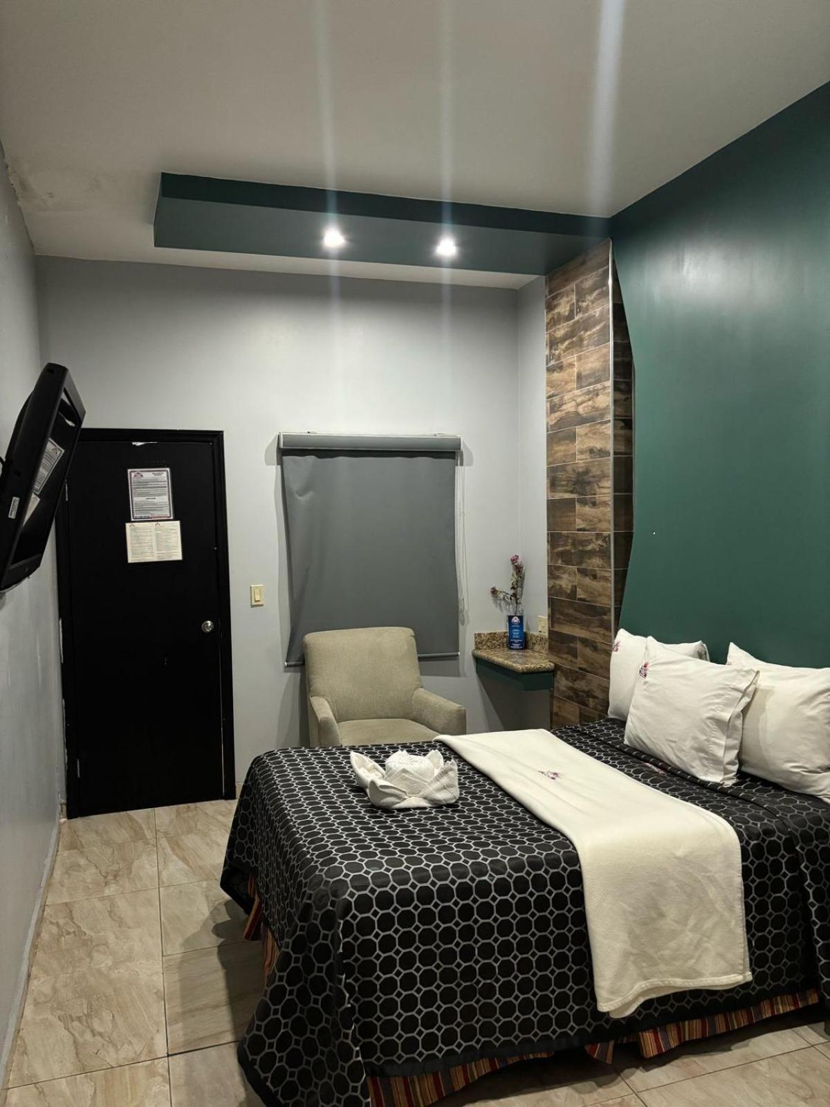 Hotel Diaz Тіхуана Екстер'єр фото